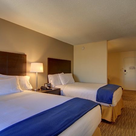 Holiday Inn Express & Suites Alpharetta By Ihg Exterior photo