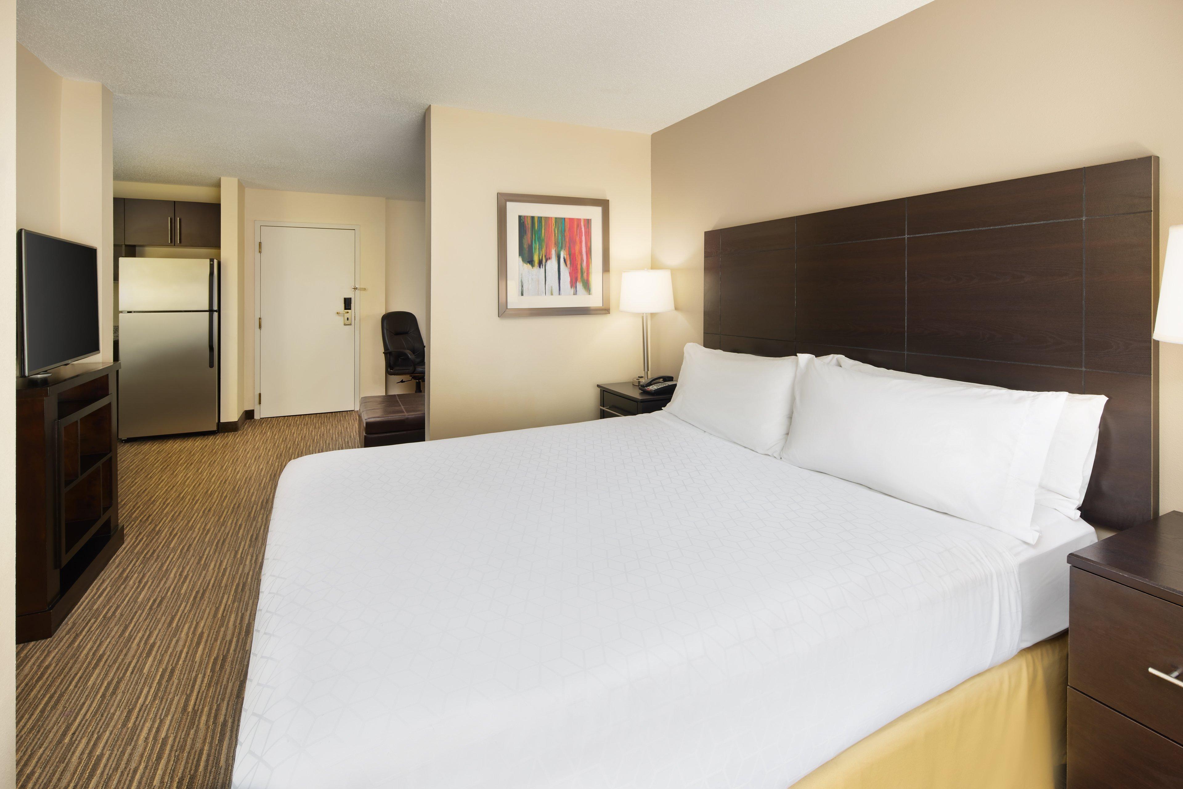 Holiday Inn Express & Suites Alpharetta By Ihg Exterior photo