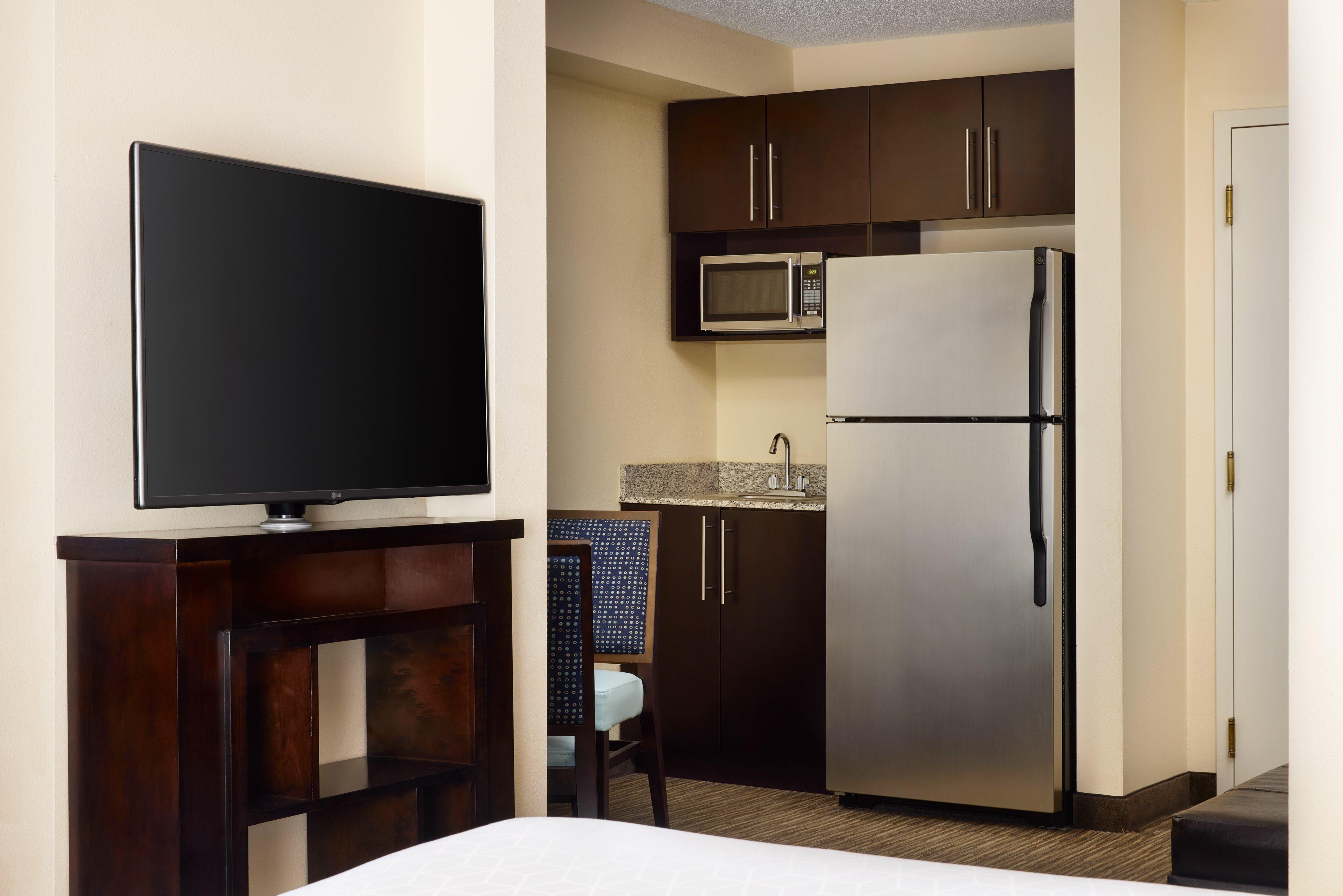 Holiday Inn Express & Suites Alpharetta By Ihg Exterior photo