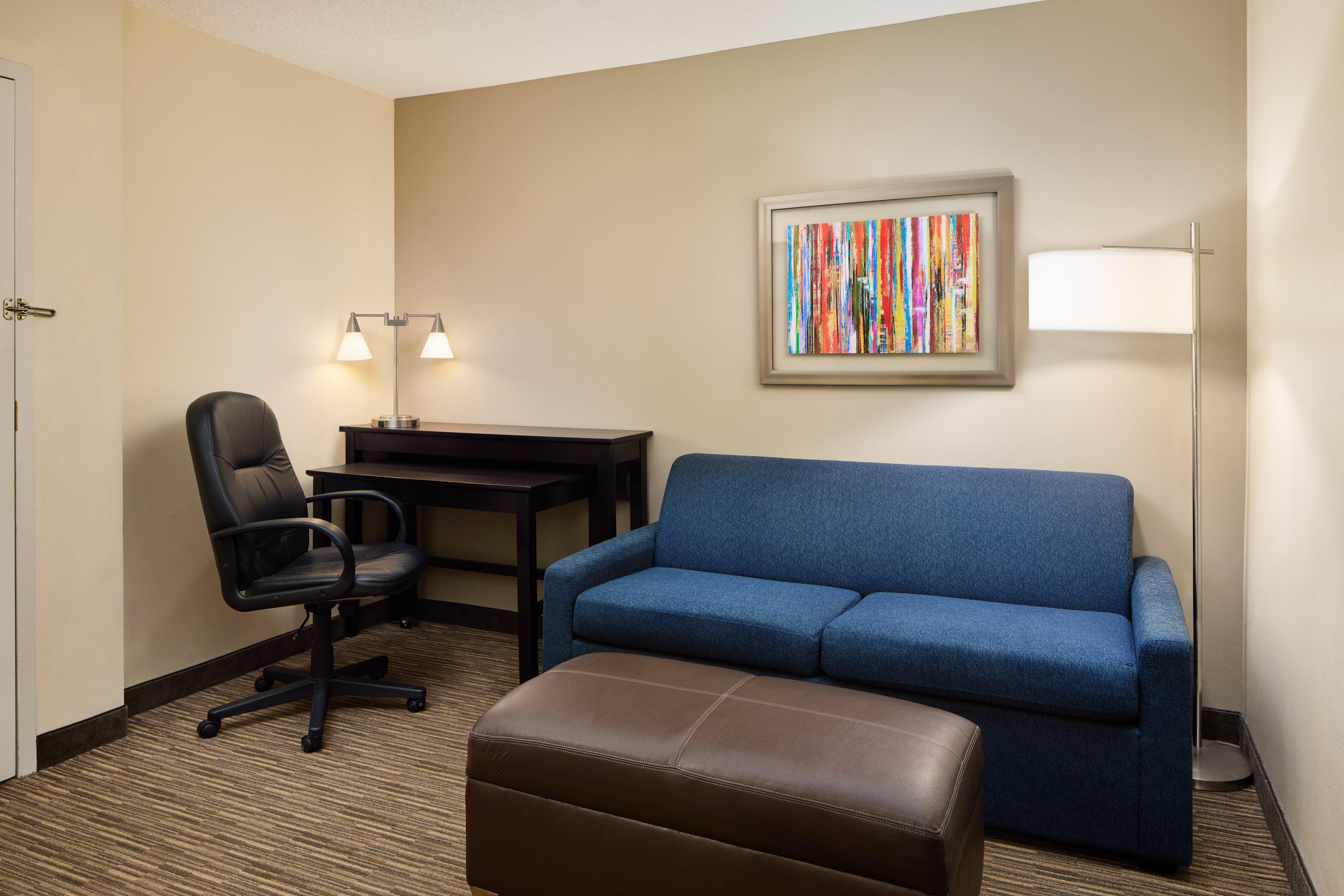 Holiday Inn Express & Suites Alpharetta By Ihg Exterior photo